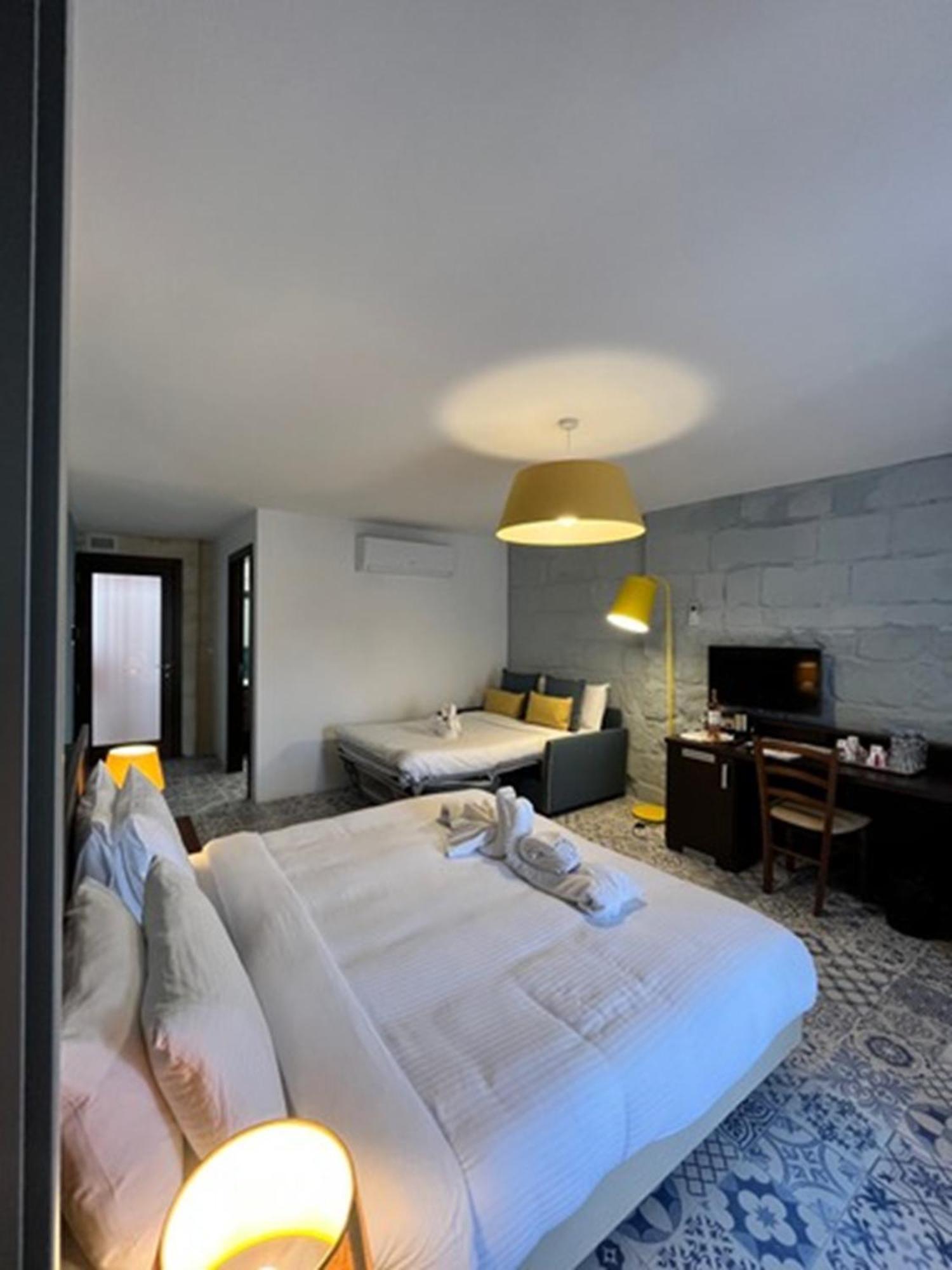 ホテル My Travel House ラバト エクステリア 写真