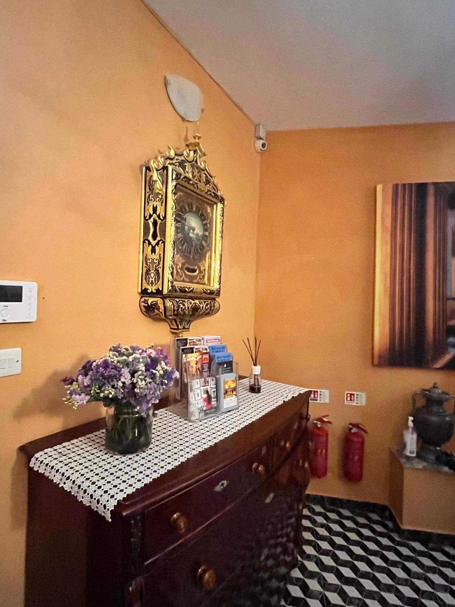 ホテル My Travel House ラバト エクステリア 写真